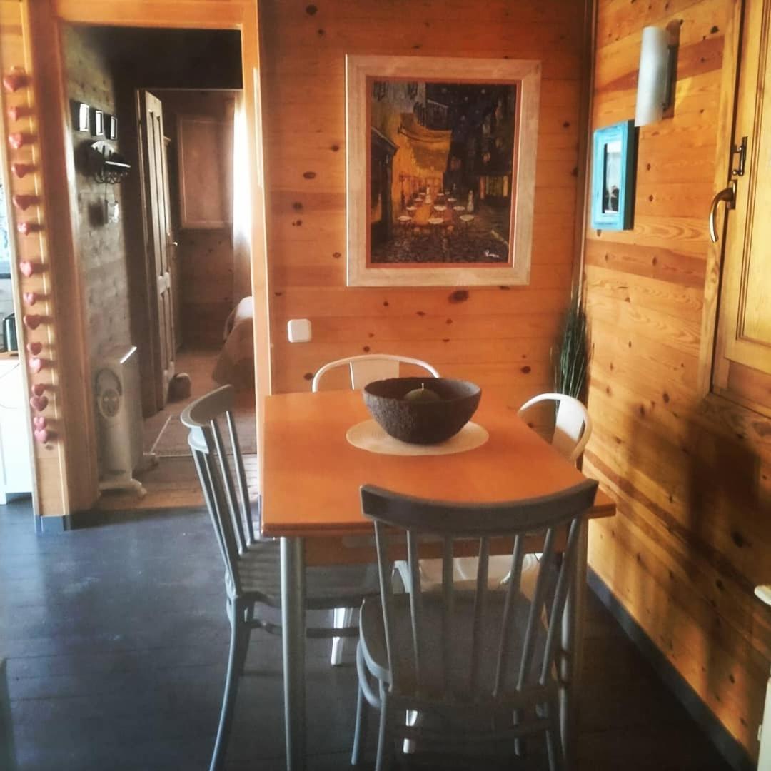 Les Valletes Arnés Room photo